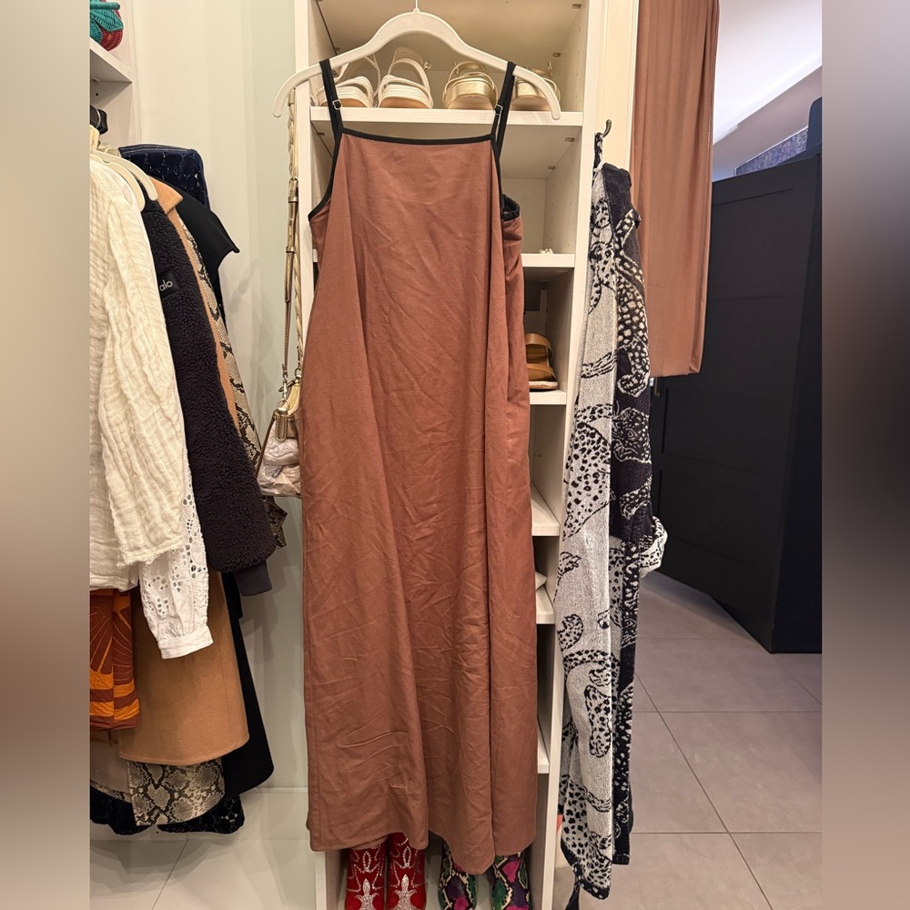 Brown Linen Maxi Dress with Adjustable Straps - Picture 8 of 17